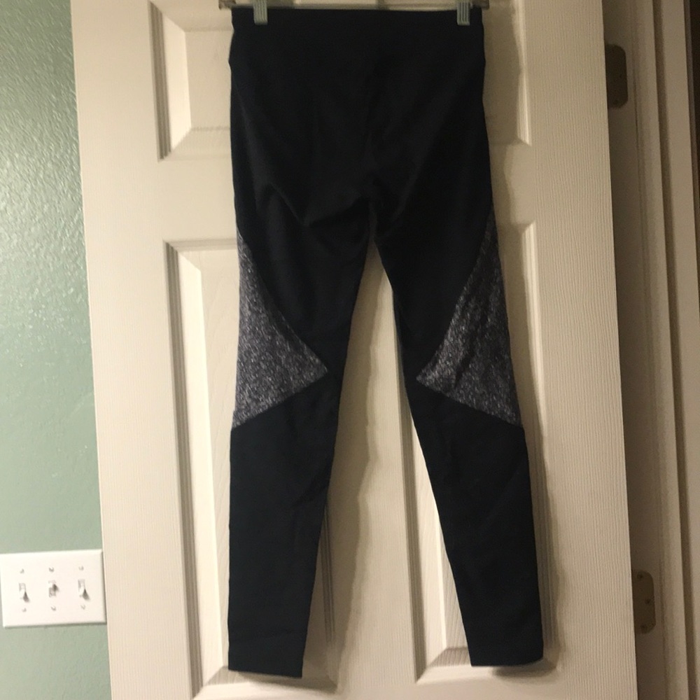 Patterned Reebok Leggings - Picture 2 of 2